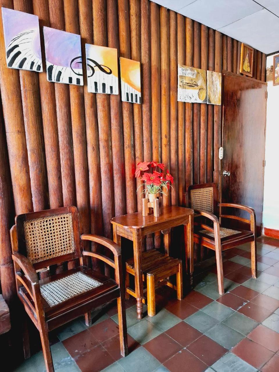 Casa De Los Berrios León Extérieur photo